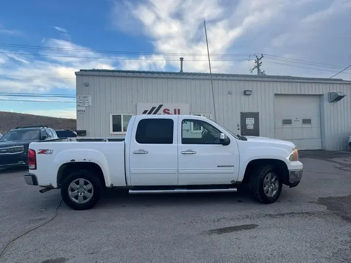 GMC Sierra 1500 2012 photo 2