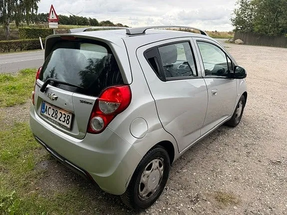 Chevrolet Spark 2013 photo 2