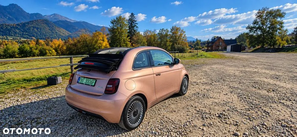 Fiat 500E Cabrio 2022 photo 2