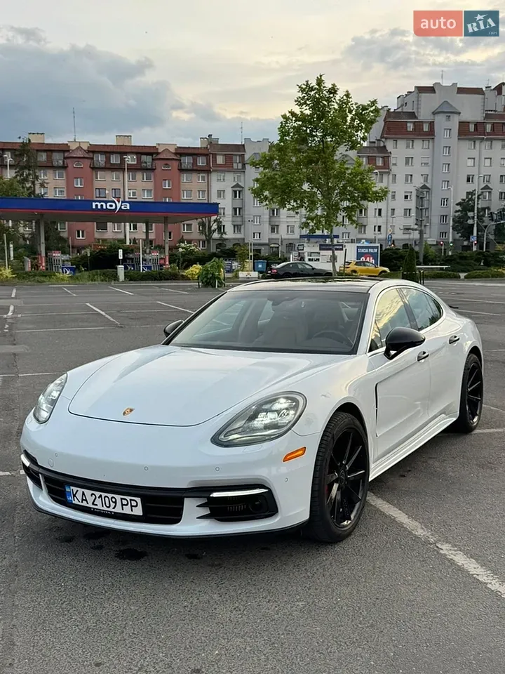 Porsche Panamera 2018 photo 3