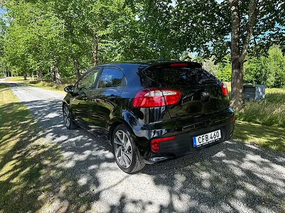Kia Rio 2016 photo 2