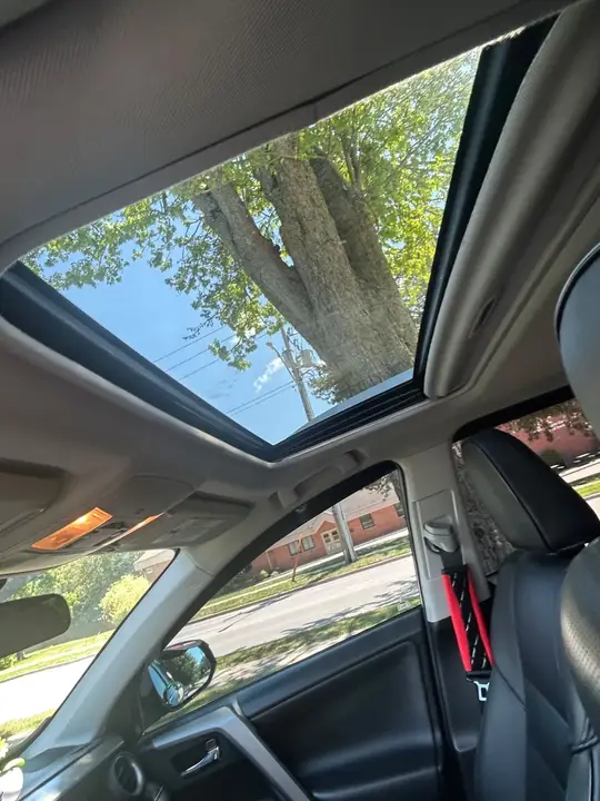 Toyota Rav4 2017 photo 2