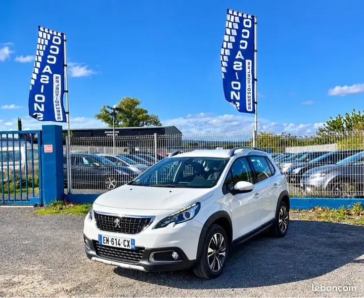 Peugeot 2008 2017 photo 2