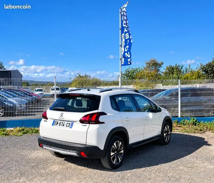 Peugeot 2008 2017 photo 4