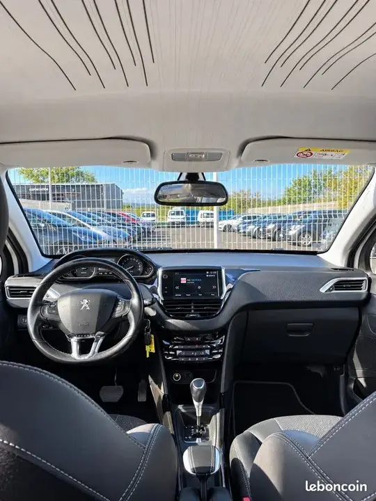 Peugeot 2008 2017 photo 3