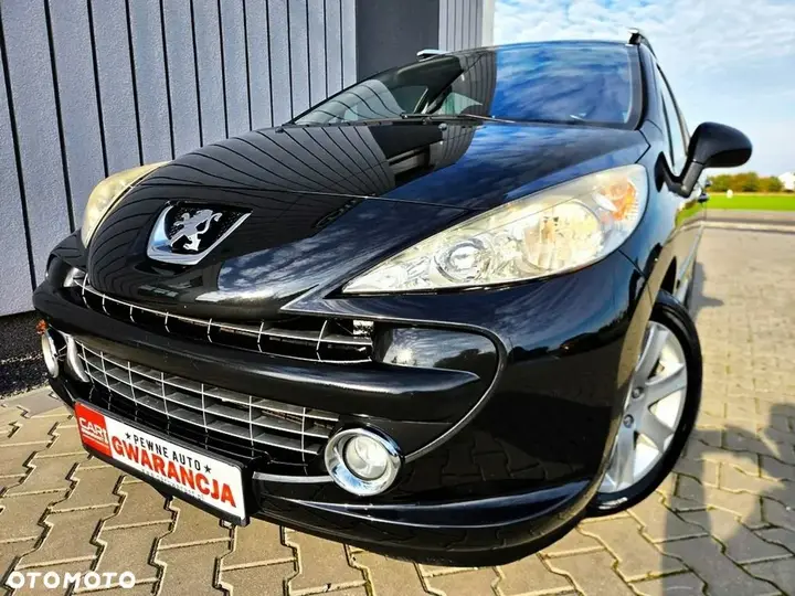 Peugeot 207 2008 photo 2