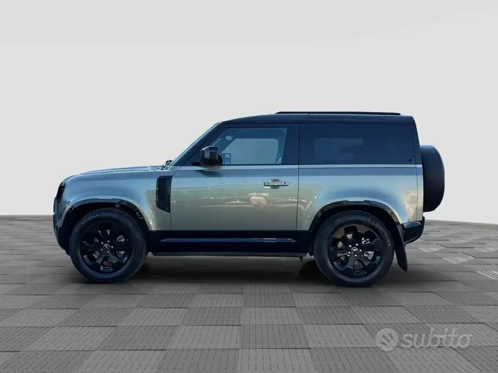 Land Rover Defender 2023 photo 2