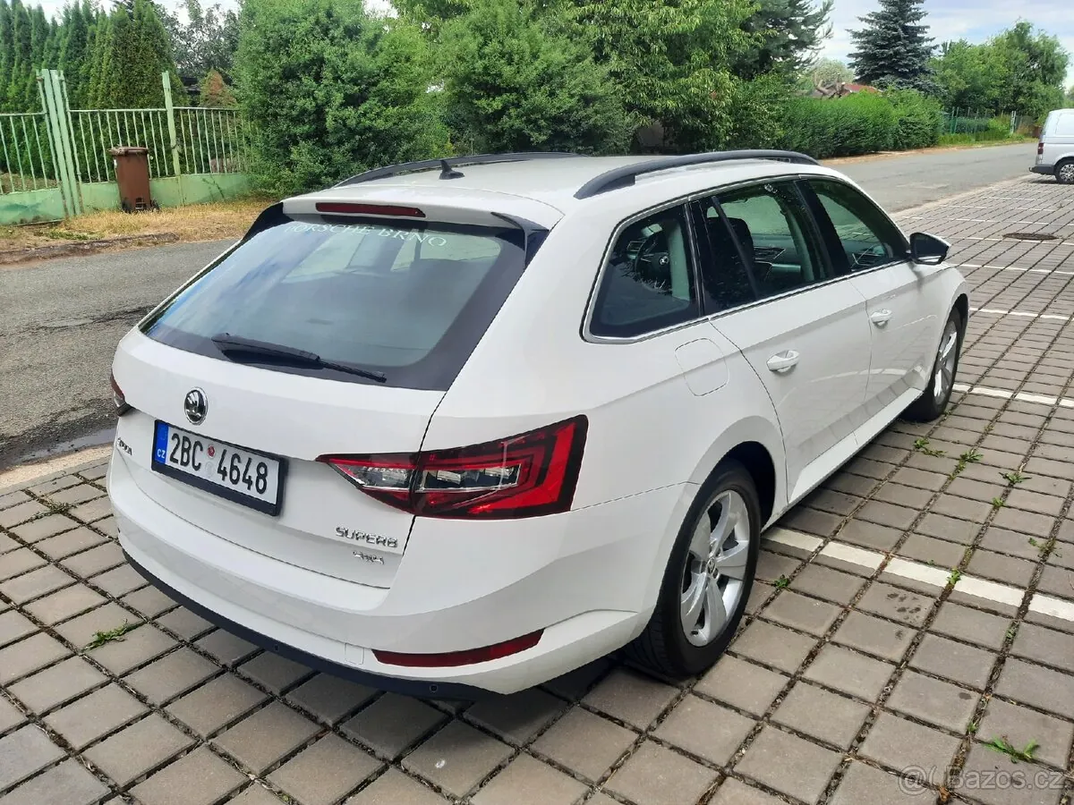 Skoda Superb 2019 photo 4