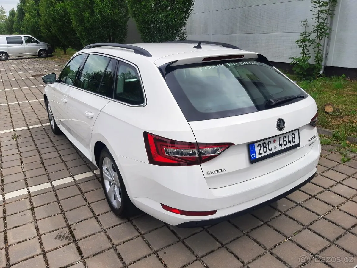 Skoda Superb 2019 photo 3