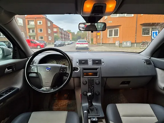 Volvo V50 2007 photo 2