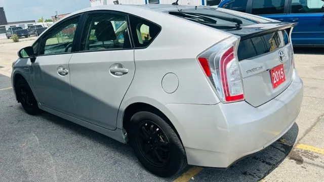 Toyota Prius 2015 photo 5