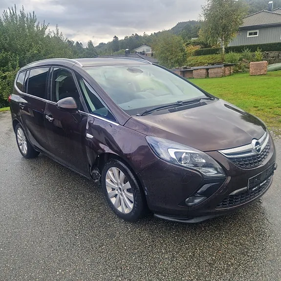 Opel Zafira Tourer 2013 photo 3