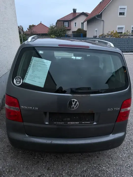 Volkswagen Touran 2005 photo 2