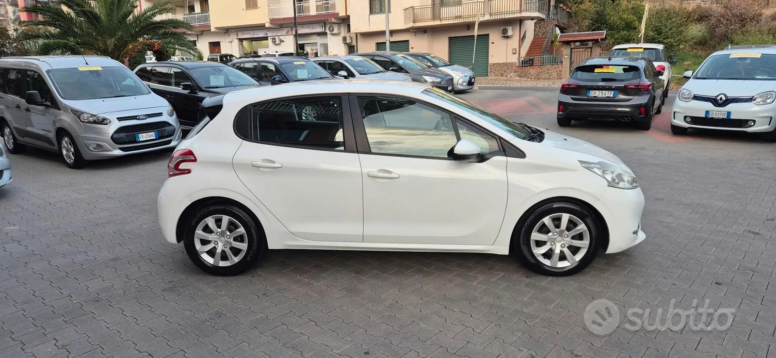 Peugeot 208 2013 photo 5