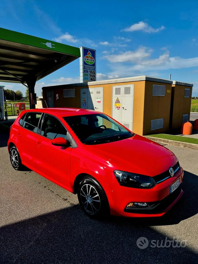 Volkswagen Polo 2015 photo 2