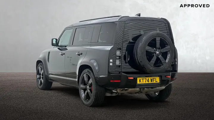 Land Rover Defender 110 2025 photo 2
