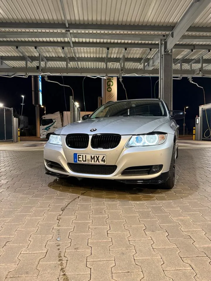 BMW E91 318I