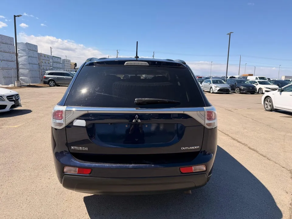 Mitsubishi Outlander 2014 photo 5