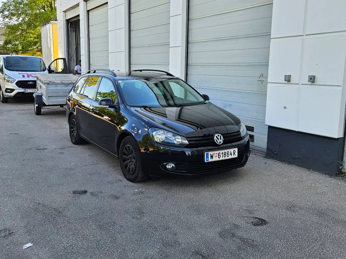Volkswagen Golf 2010 photo 3