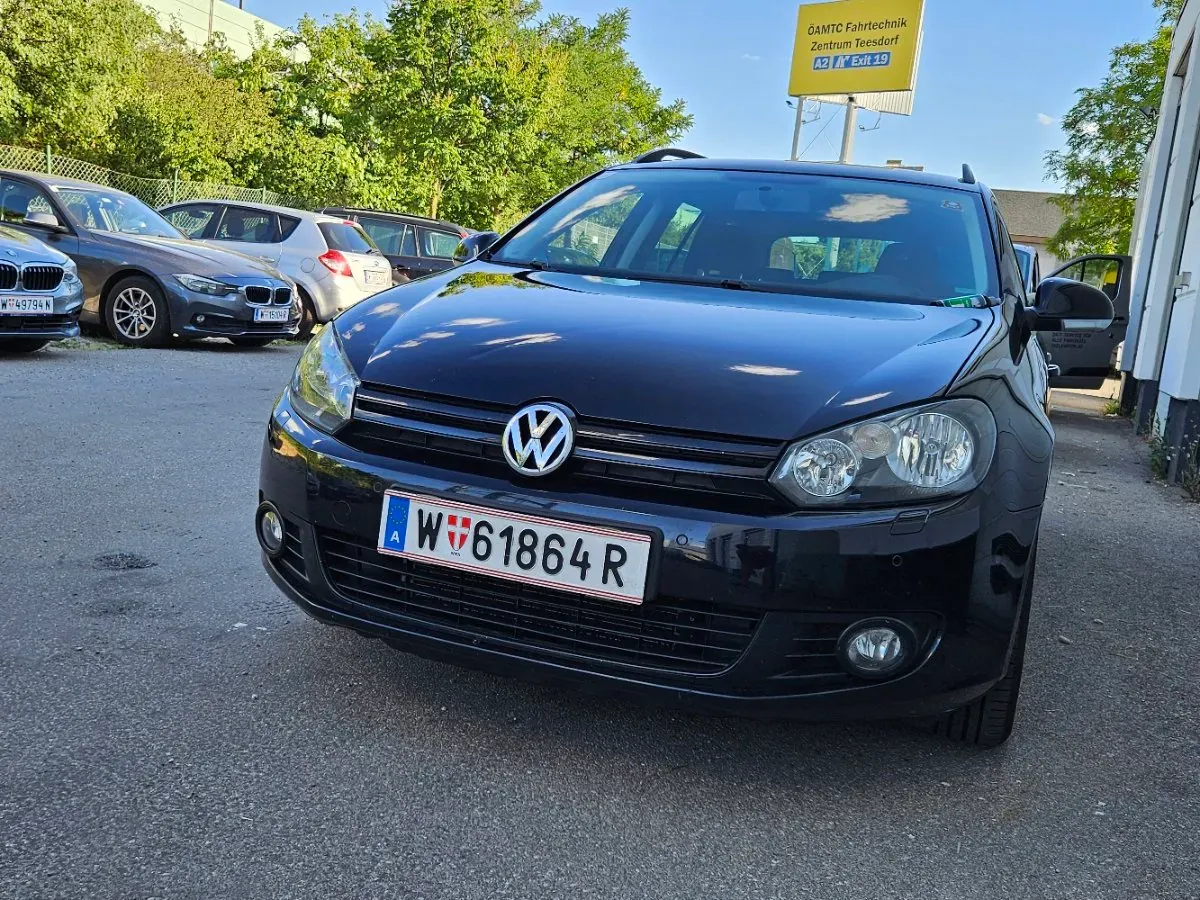 Volkswagen Golf 2010 photo 2