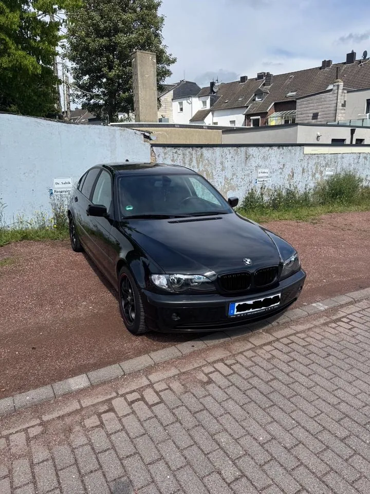 BMW 318I