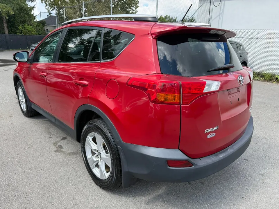 Toyota Rav4 2015 photo 4