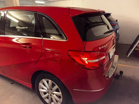 Mercedes-Benz B 180 2012 photo 4