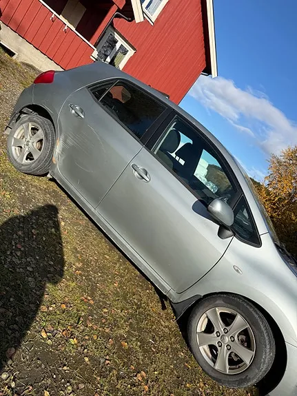 Toyota Auris 2009 photo 3