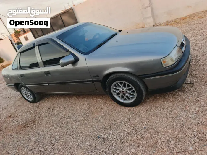Opel Vectra 1991 photo 5