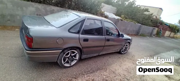 Opel Vectra 1991 photo 3