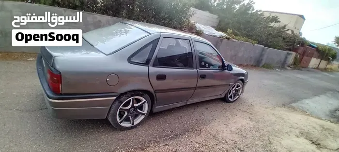 Opel Vectra 1991 photo 4