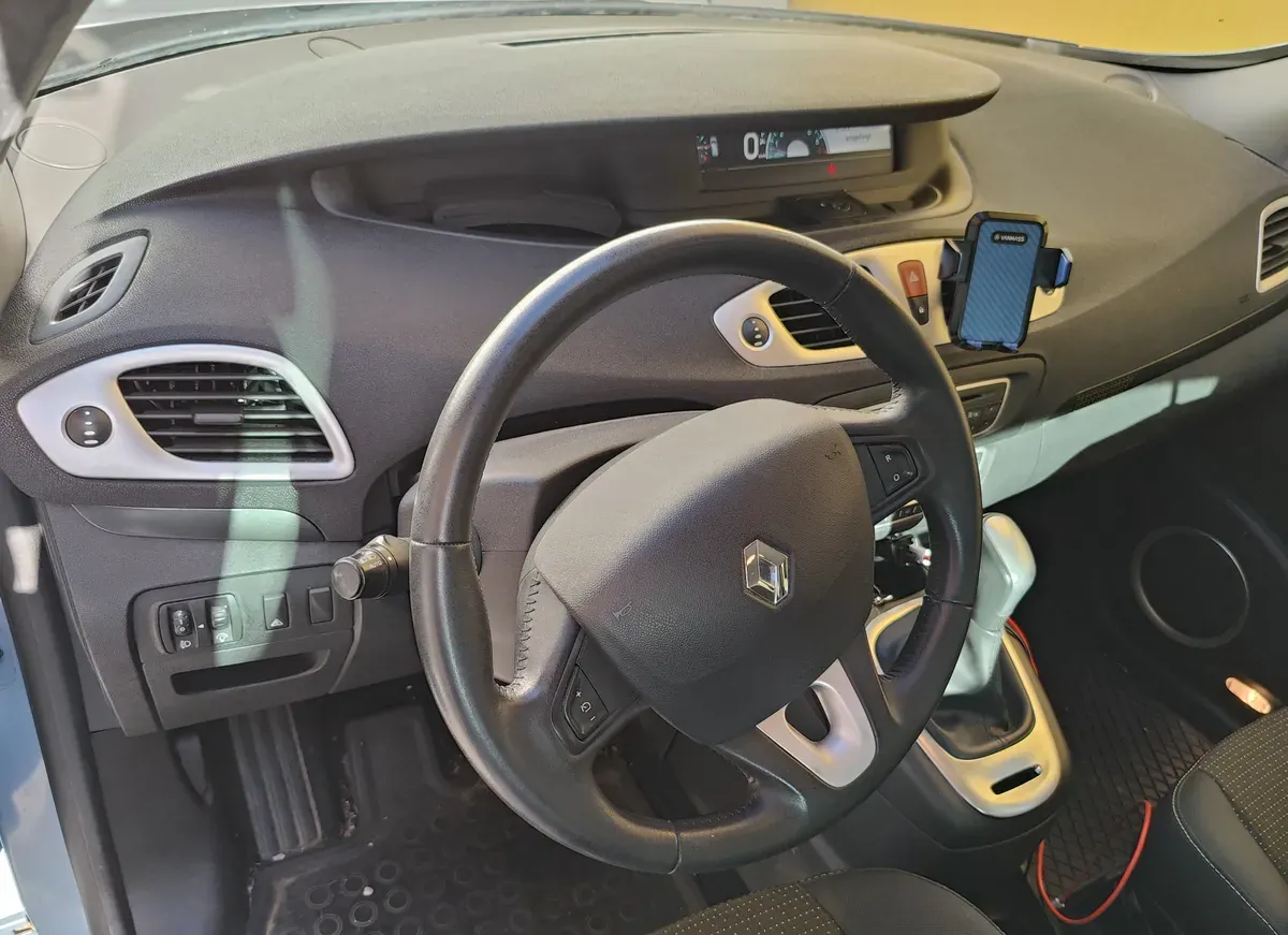 Renault Megane 2011 photo 3