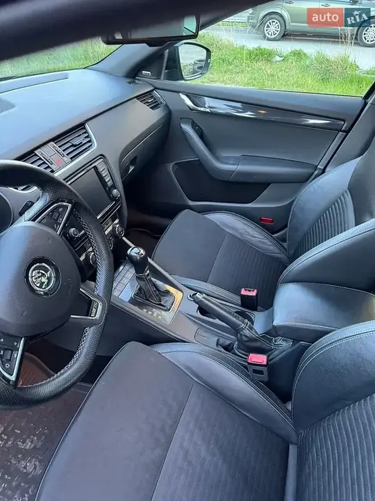 Skoda Octavia 2014 photo 2