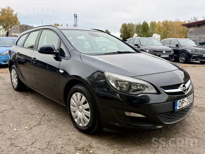 Opel Astra 2012 photo 5