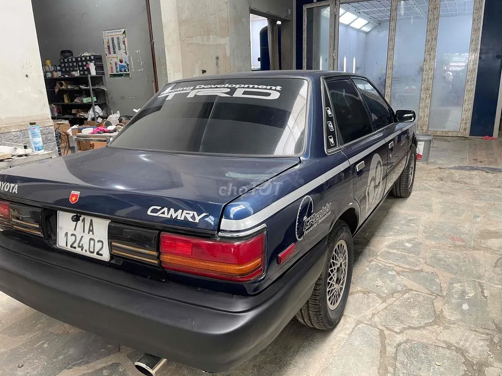 Toyota Camry 1989 photo 5