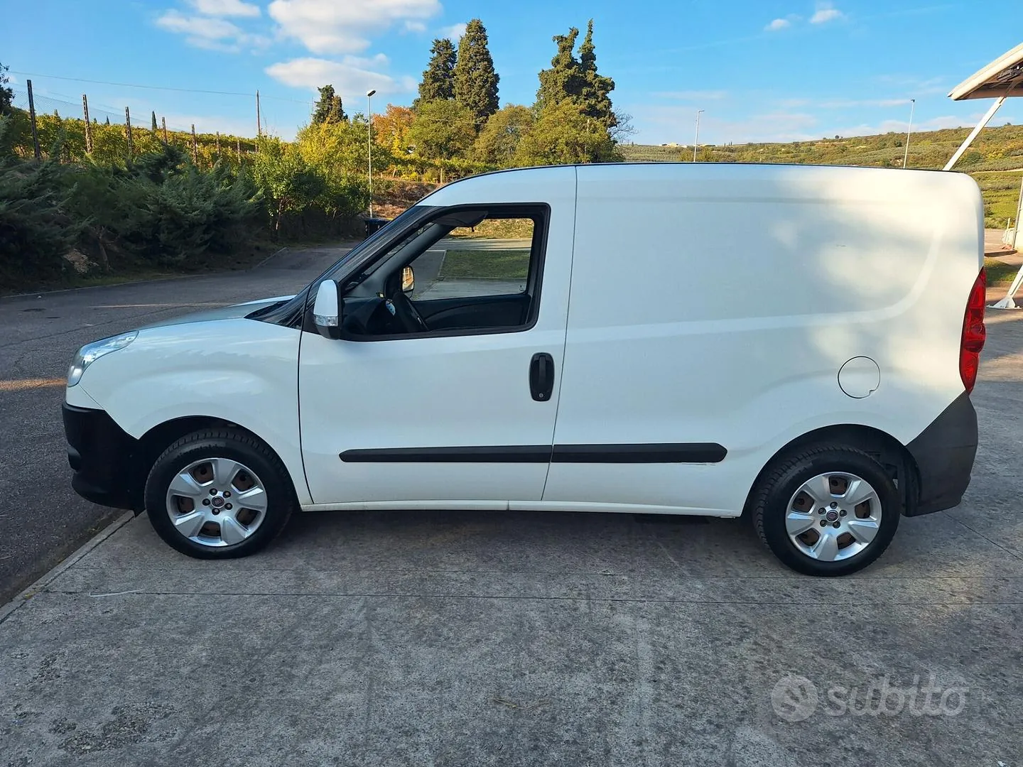 Fiat Doblo 2012 photo 2
