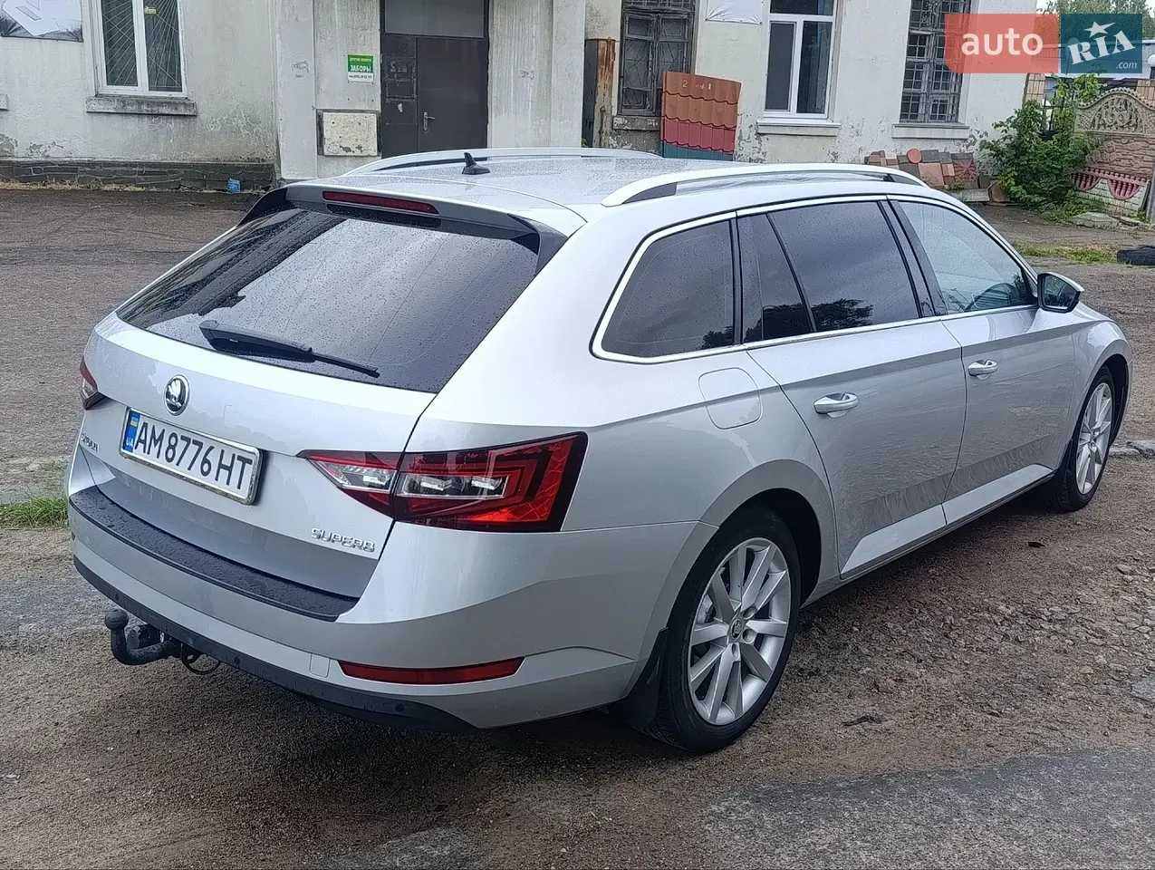 Skoda Superb 2018 photo 4