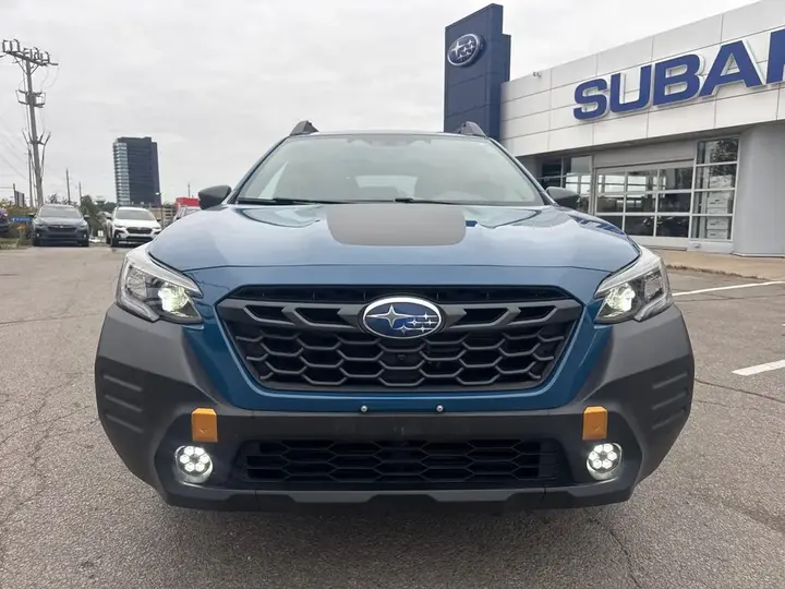 Subaru Outback 2023 photo 2