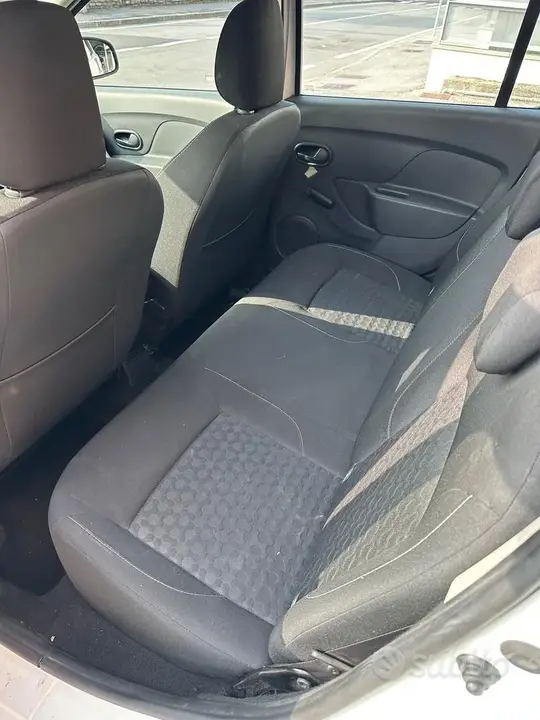 Dacia Sandero 2014 photo 5