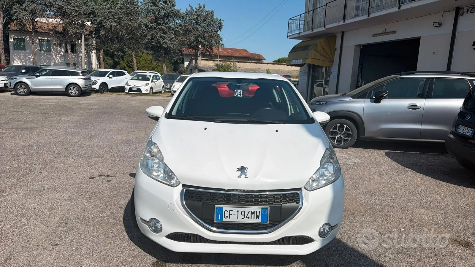 Peugeot 208 2013 photo 2