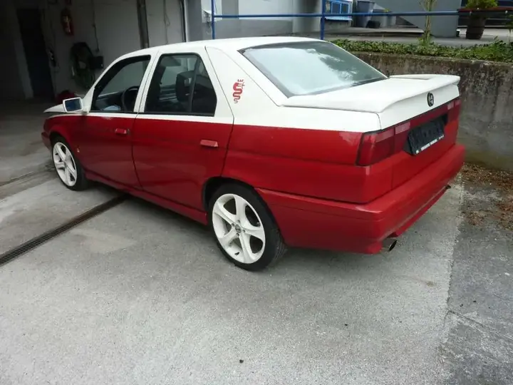 Alfa Romeo 155 1992 photo 2