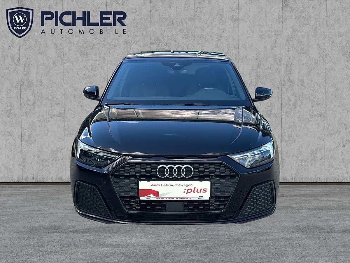Audi A1 2024 photo 2