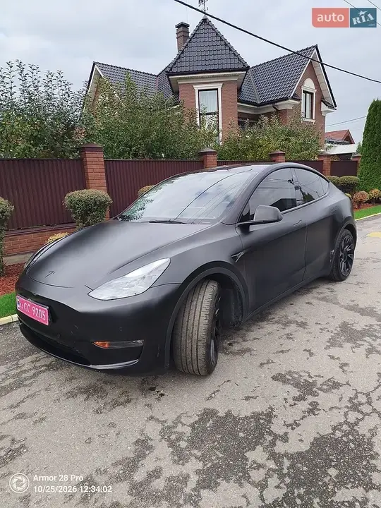 Tesla Model Y 2022 photo 2
