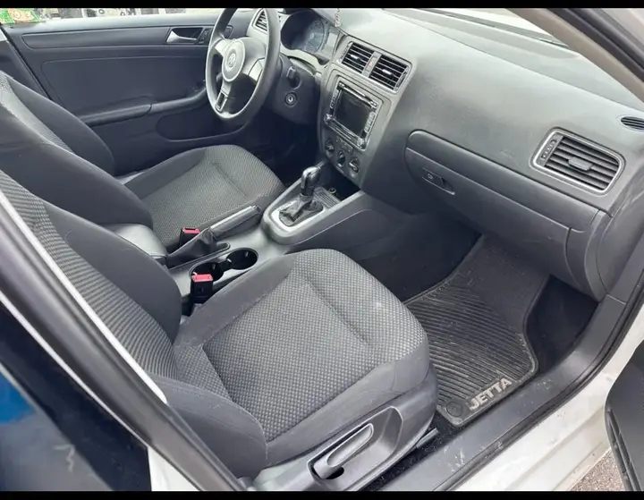 Volkswagen Jetta 2014 photo 4