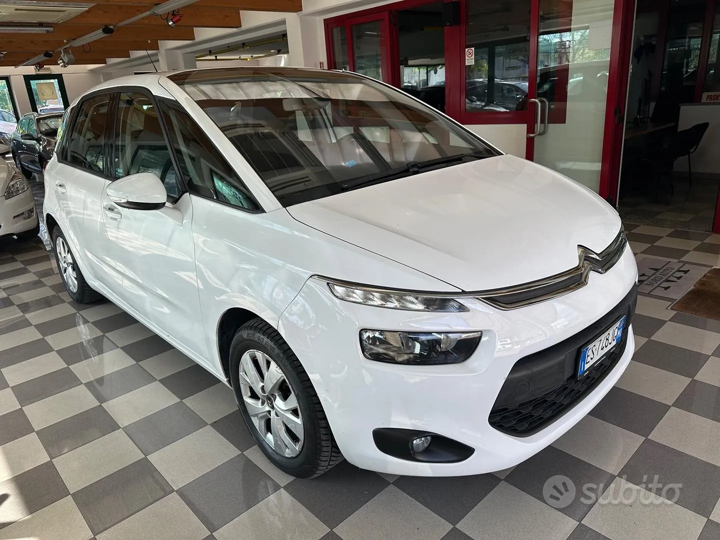 Citroen C4 Picasso 2013 photo 3