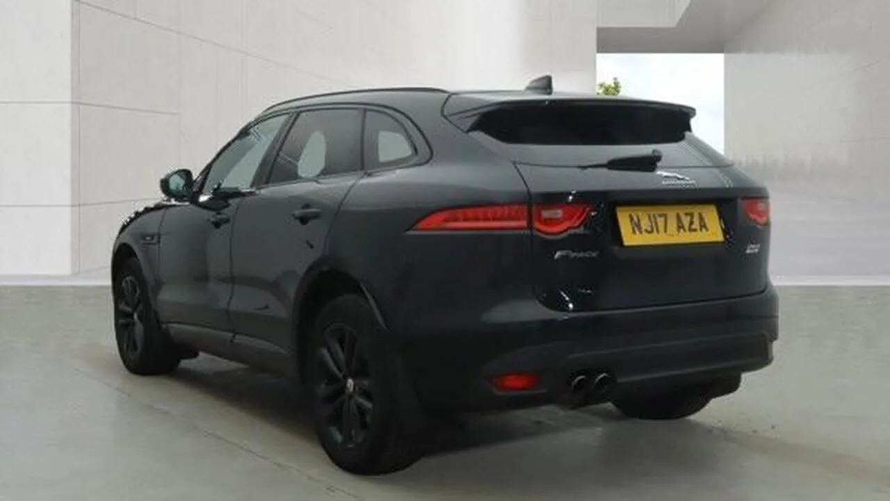 Jaguar F-Pace 2017 photo 5