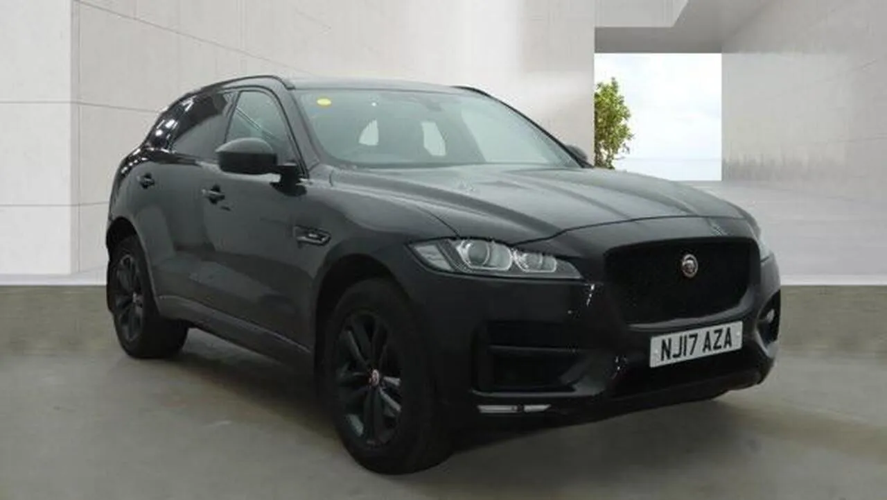 Jaguar F-Pace 2017 photo 3