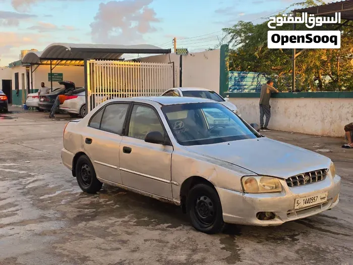 Hyundai Verna 2002 photo 3
