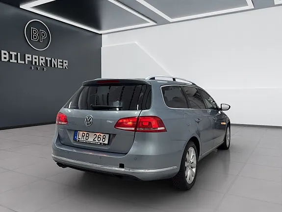 Volkswagen Passat 2011 photo 5