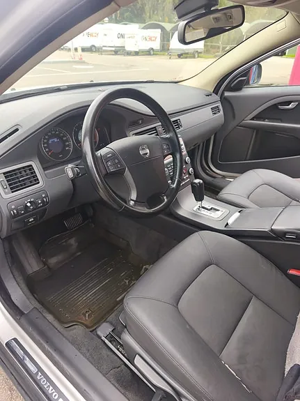 Volvo V70 2009 photo 5